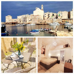 GIOVINAZZO HISTORIC APULIA stone house with patio